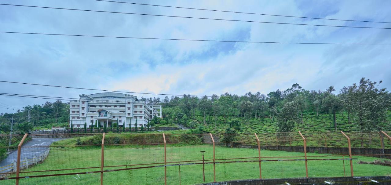 Thekkady Gavi Suites Vandiperiyar Exterior photo